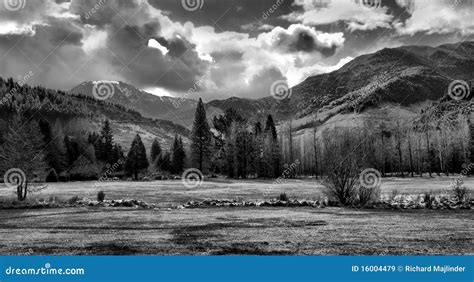 Black And White Mountain Landscape Royalty Free Stock Images - Image: 16004479