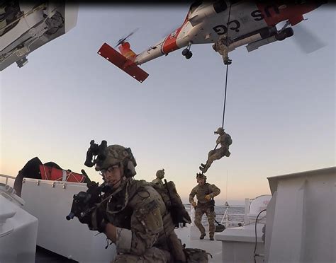 Picture of the Day: Coast Guard Maritime Security Response Team Conducts Fast Rope Training ...