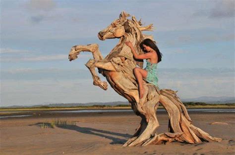 25 Most Amazing Sculptures Around The World