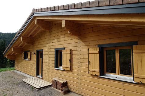 Maison en bois passive et écologique dans les Vosges en France par Rovaniemi Maisons en Bois ...