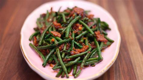 Spicy Stir Fried Chinese Long Beans Recipe & Video - Seonkyoung Longest