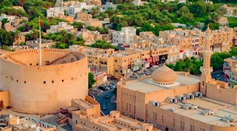 Over 100,000 tourists visited Nizwa Fort until September 2022 - Arabian Daily News