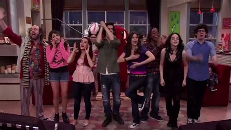 Victorious Theme Song S4 Reversed HD - YouTube