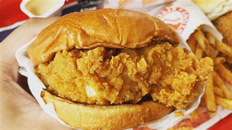 Update: Popeyes Chicken Sandwich is Coming Back in November