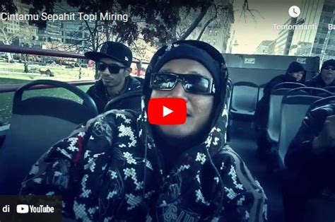 Lirik dan Makna Lagu Cintamu Sepahit Topi Miring – Jogja Hip Hop Foundation - Sonora.id