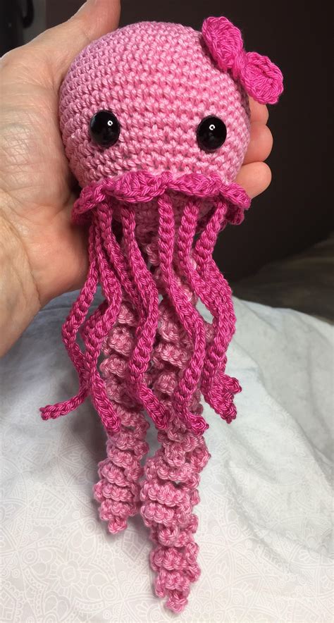 Cute little jellyfish. Pattern from Etsy : r/crochet