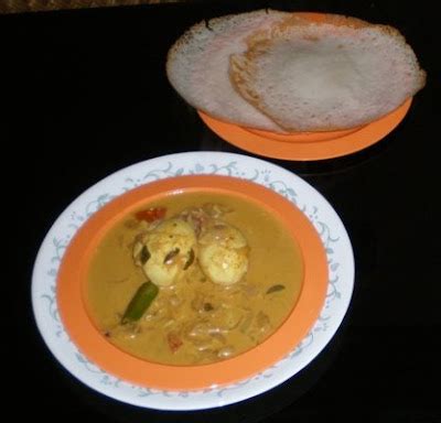 Niya's World: Appam & Egg curry ( Appavum muttacurryum )