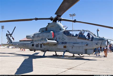 Military Information House: Bell AH-1Z Viper