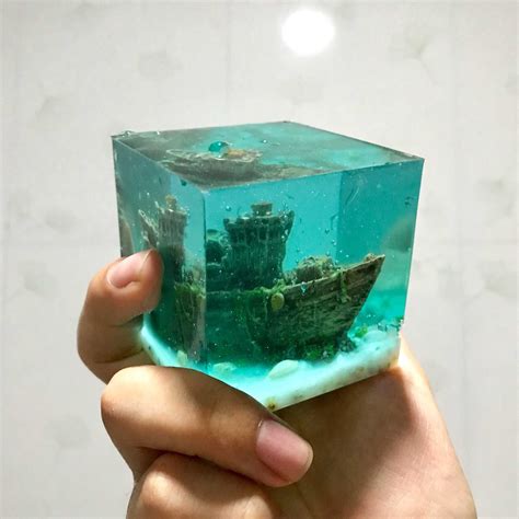 Jellyfish Resin Diorama | Ocean Resin Paperweight | Diy resin casting, Diy resin crafts, Resin ...