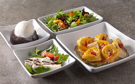 Hot Meals Returning To American Airlines First Class - One Mile at a Time