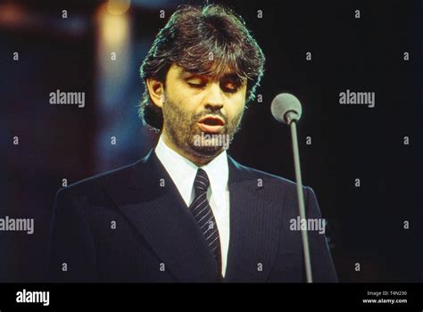 Andrea Bocelli - Andrea Bocelli Will Perform Live On Easter From Italy S Empty Duomo Cathedral ...