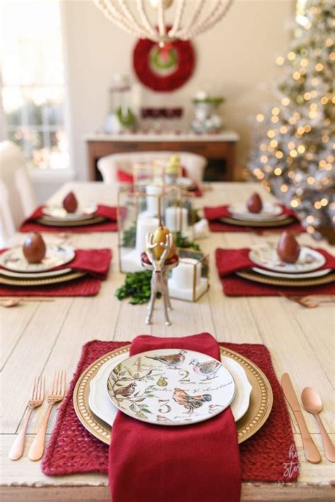 18 Most Beautiful Holiday Table Settings - Waunakee Remodeling, Inc.