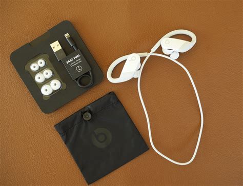 Review: Powerbeats 4 - Very Good Fit, Huge Range And Attractive Price.