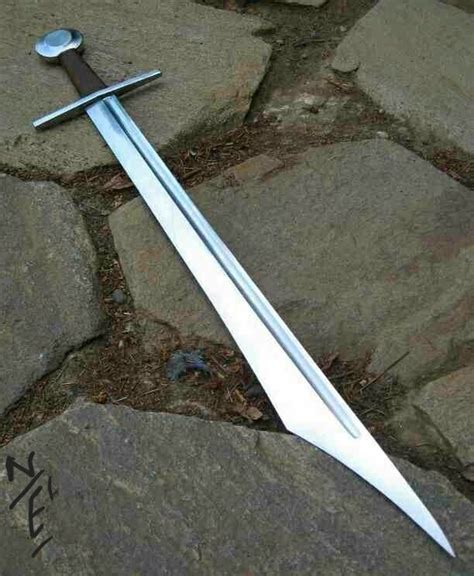 Falchion. This blade shape has always been interesting to me. I need to research the purpose of ...