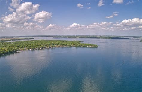 5 Amazing Ways to Enjoy Lake Okoboji to Visit This Summer!