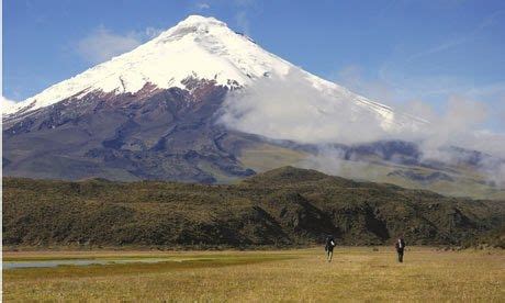 The majestic Parinacota volcano, on the border of Chile and Bolivia (Photo: Dreamstime ...