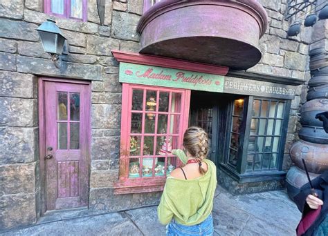 The Ultimate Guide to The Harry Potter World Rides