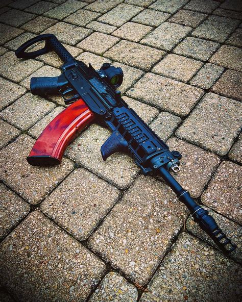 The Swiss version of the Krinkov- SIG SG 553 Commando : r/ak47