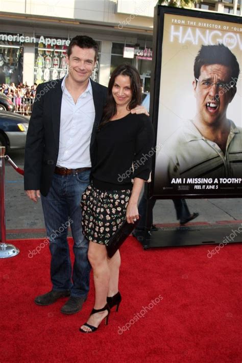 Jason Bateman & wife – Stock Editorial Photo © Jean_Nelson #12966651