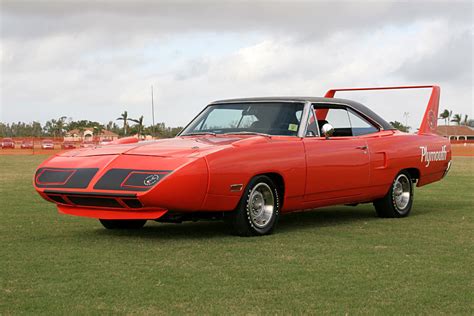 Plymouth Roadrunner Superbird Concept