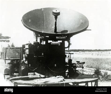 Radar 1940 hi-res stock photography and images - Alamy