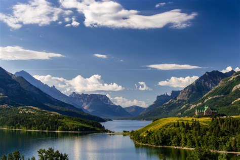 Top 3 photo spots at Waterton Lakes National Park in 2022