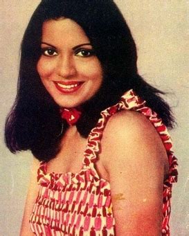 Zeenat Aman Biography, Family, Career, Birthday, Height, Age, Net Worth ...