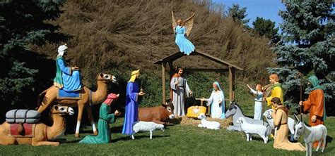 Life Size Fiberglass Nativity Figures | All American Christmas Co | Outdoor nativity, Outdoor ...