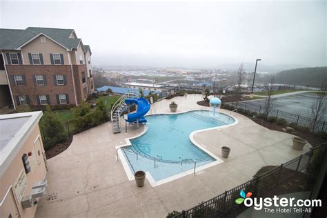 Hampton Inn Chattanooga West/Lookout Mountain - The Outdoor Pool at the ...