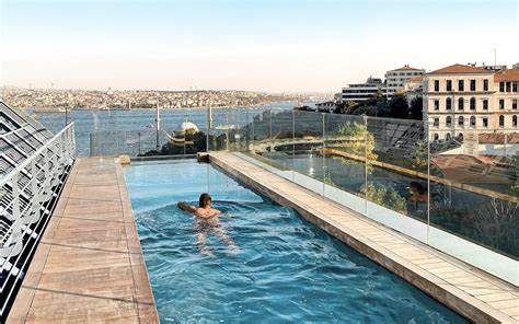 REVIEW: The Ritz-Carlton, Istanbul / HotelsTeamtation