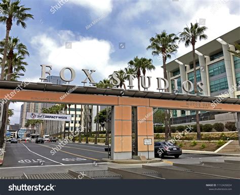 10,671 Fox studios 이미지, 스톡 사진 및 벡터 | Shutterstock