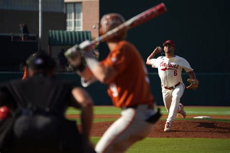 Louisiana vs. Texas A&M score updates in NCAA baseball regional