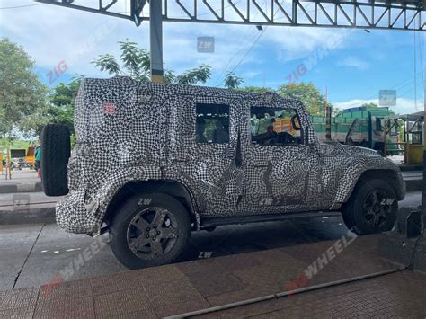 Mahindra Thar 5-door Spotted Testing Once Again, Reveals New Design Touches - ZigWheels