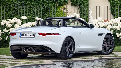 Jaguar F-Type Convertible: цена и характеристики, фотографии и обзор