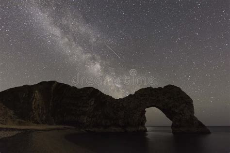 A Meteor Passes Over Durdle Door, Dorset Stock Photo - Image of britain, passes: 202469284