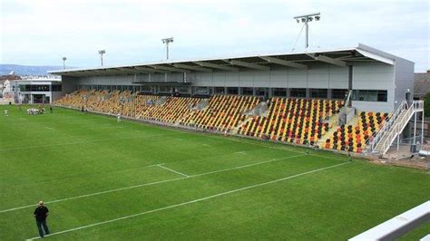 Newport County move to the Dragon's lair at Rodney Parade - BBC Sport