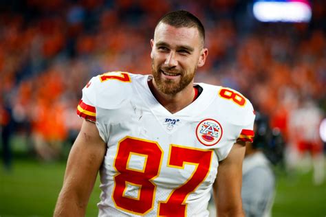 Chiefs' Travis Kelce Shaved His Beard And Looks Completely Unrecognizable In Recent Picture ...