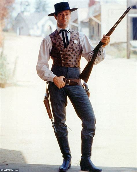 Trailblazing Wyatt Earp star Hugh O'Brian dies at 91 | Cowboy outfits, Hugh o'brian, Character ...