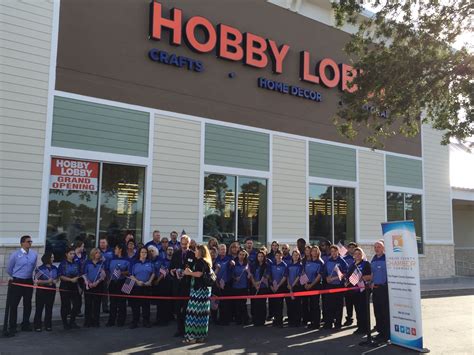 Hobby Lobby Ribbon Cutting This Morning in Island Walk - Go Toby