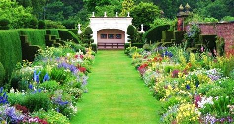 Gardens to visit Cheshire near Chester like Arley Hall - Great British Gardens