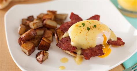 Eggs Benedict with Duck Bacon | Maple Leaf Farms