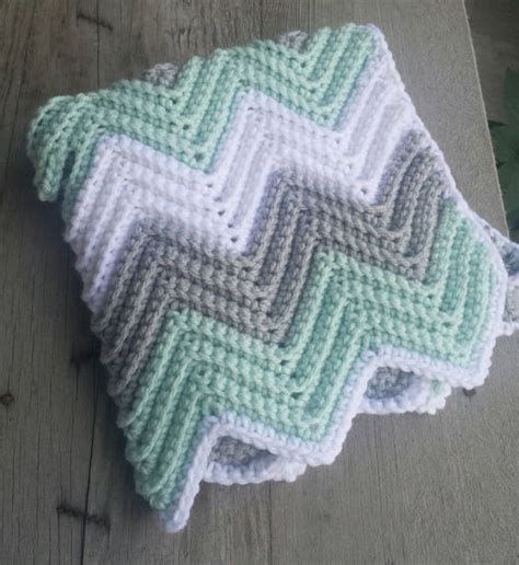 97 CHEVRON BABY BLANKET CROCHET PATTERN VIDEO