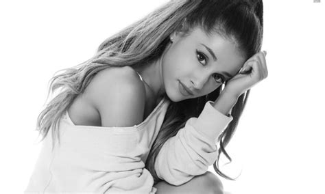 Ariana Grande Height Weight Body Statistics