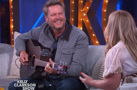 Kelly Clarkson Duets With Blake Shelton on 'Austin': Watch