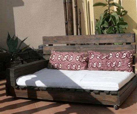 Diy Pallet Daybed