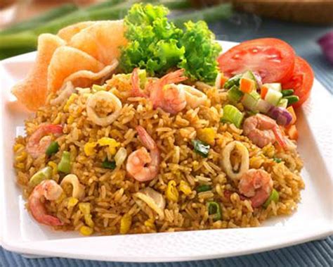 Peluang Usaha Nasi Goreng Seafood Dan Analisa Usahanya - Agrowindo