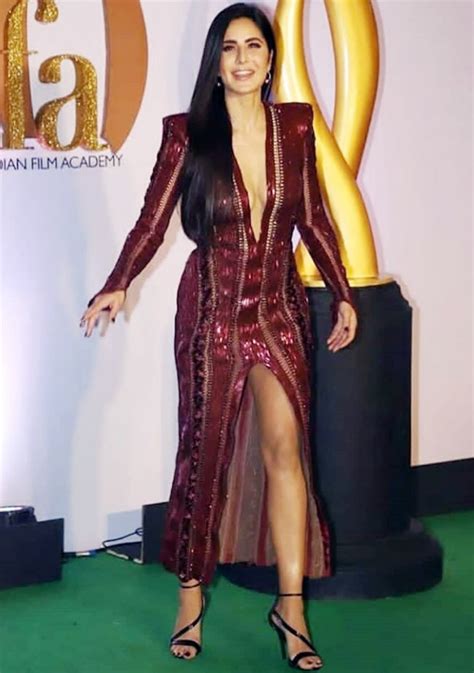 Amitabh Fest Counter-Programming: Katrina Kaif Outfits! | dontcallitbollywood