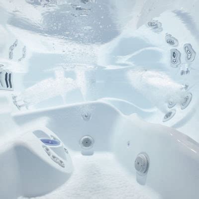 Cantabria® Eight Person Hot Tub - Reviews and Specs | Caldera® Spas