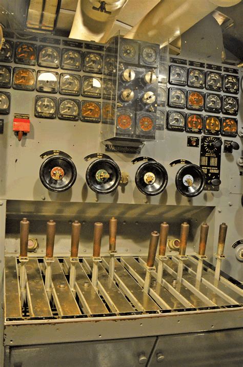 An Exclusive Look Inside an WW II Balao Class Submarine - Di