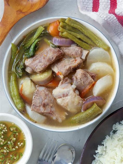 Sinigang na Baboy (Pork Sinigang) - Kawaling Pinoy